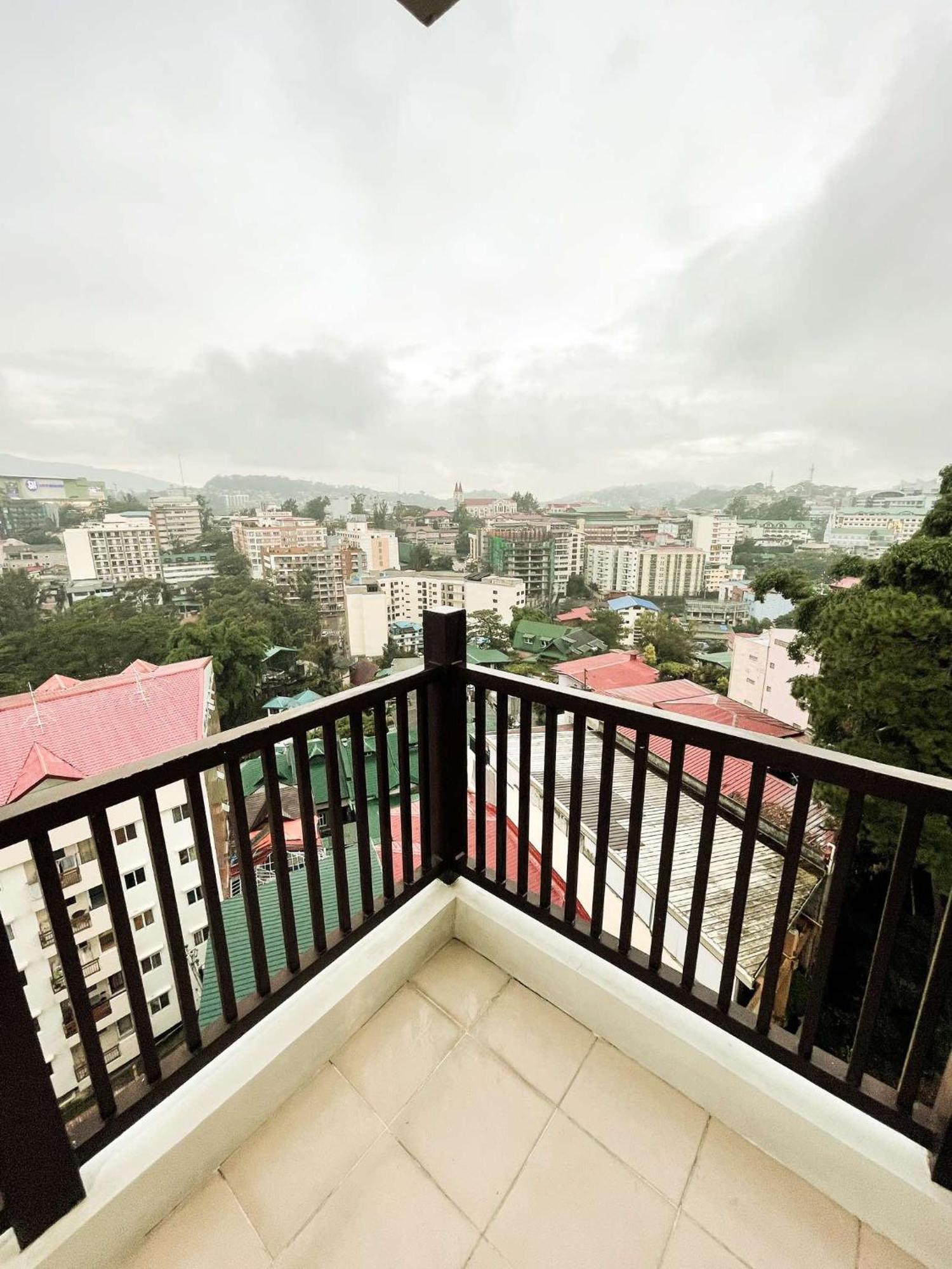 Cozy Pine Suites Baguio City Buitenkant foto